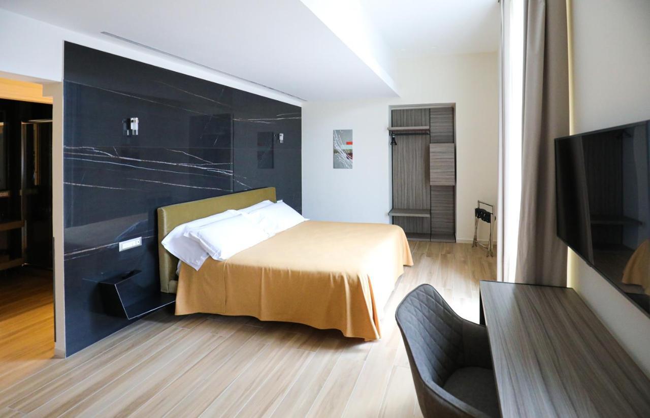 Municipio Luxury Suite Nápoles Exterior foto